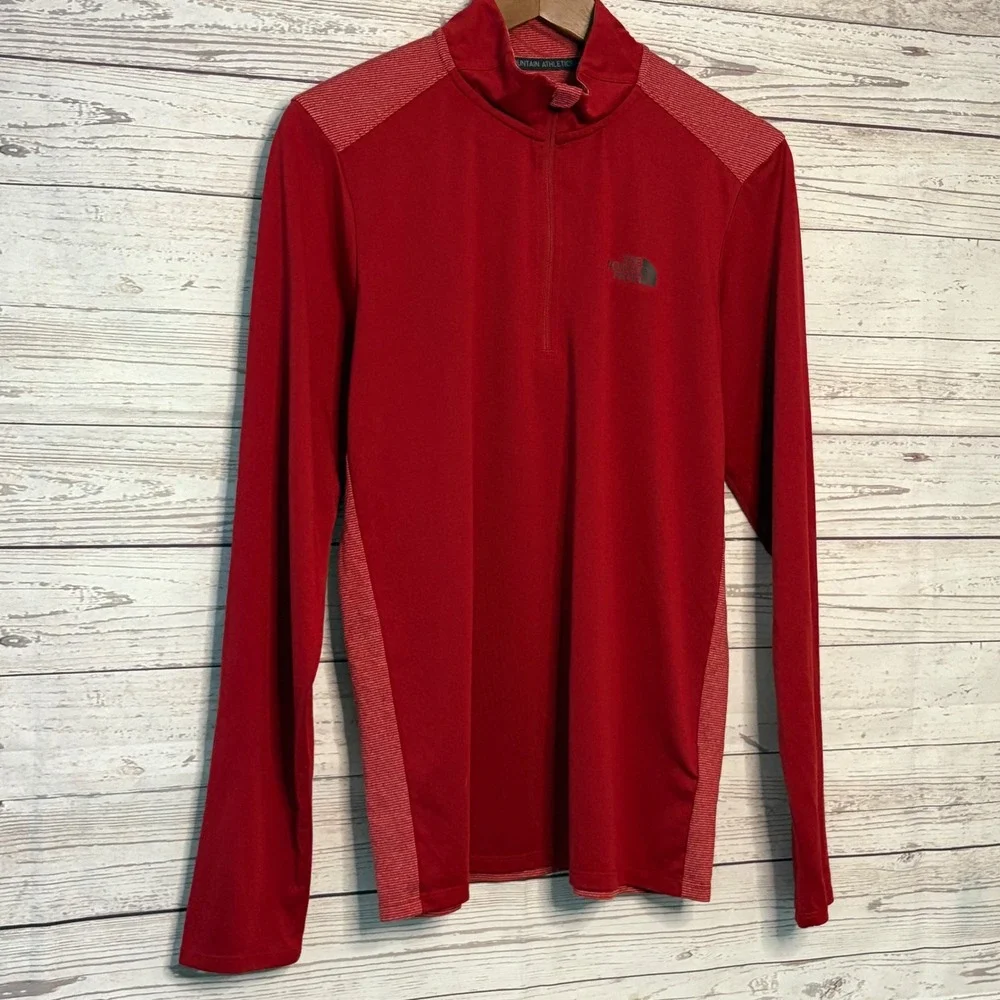 The North Face Mountain Athletics Mens‎ Medium Red FlashDry 1/4 Zip Pullover